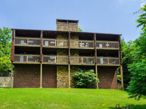 Highland Hills Motel and Cabins – A Master Hosts Resort