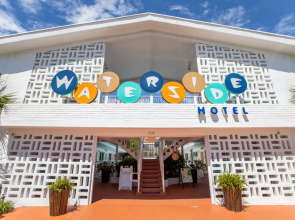 Waterside Hotel and Suites