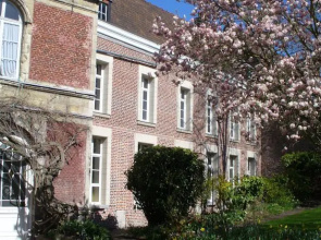 Maison DHtes Du Thtre