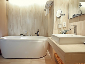 Arcadia Suites Bangkok