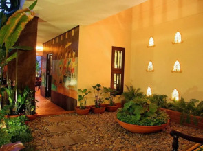 Anoma Boutique House