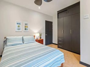 Relaxing 2 BR  Beach & Pool  Condo Unit2