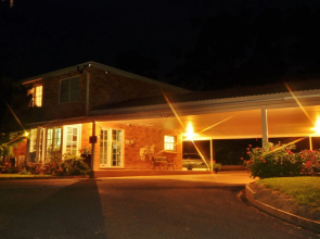 Poplars Inn