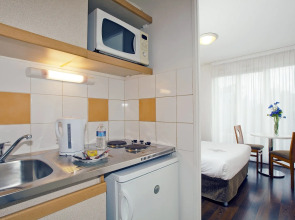 Séjours & Affaires Paris Nanterre