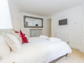 3 Bed- Raleigh by Pureserviced