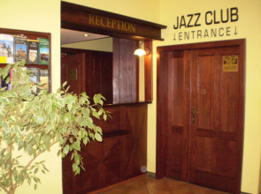 U Stare Pani - At the Old Lady Hotel