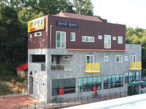 Andong Poong-gyung HOSTEL n LIBRARY