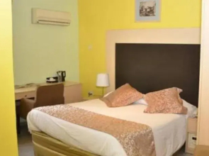 Platinum Apartment & Suites