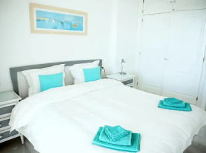 Frontline Beach ground floor with privet garden, Mi Capricho 16