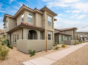 Red Rock Adventures 4 Bedroom Townhouse