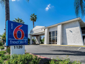 Motel 6 Redlands, CA
