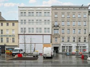 Old Market Square Studio by Renters