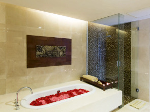 Le Grande Bali Hotel