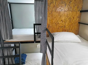 Backpack Hostel Kohyaoyai