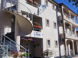 Apartments Lora