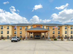 Comfort Inn & Suites Cedar Rapids North - Collins Road