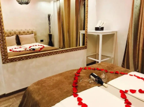 Central Business Suites with Hot Jacuzzi