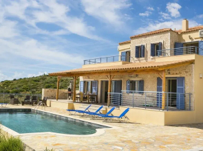 Unique Villa Ratzakli