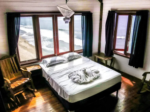 Magnific Rock - Surf Resort & Yoga Retreat Nicaragua - Hostel