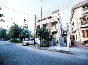 Capital O 928 Villa@43