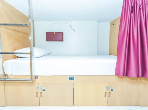AlphaBed Hostel Bangkok