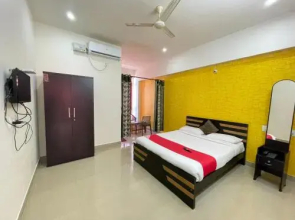 OYO 28369 Green Valley Residency