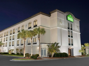 Wingate by Wyndham - Wilmington