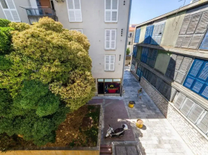 Ema 2Br Apt. In Old Town Centre