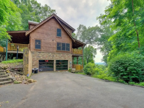 Sevierville Rental Cabin w/ Hot Tub & Game Room!