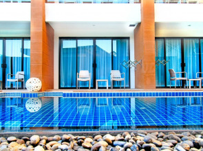 Курортный отель The Beach Heights Resort