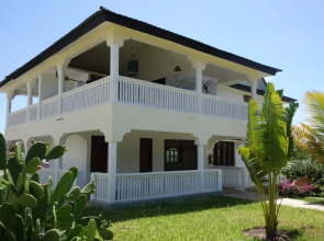 Diani Star Beds