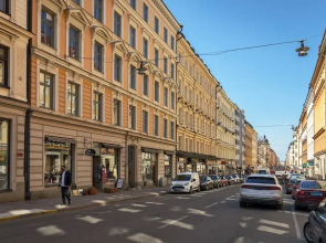 Apartment Sleeps 4 Near Shopping Street