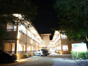Banlanna Services Apartment