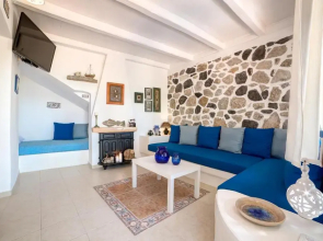 Moschatos Beach House
