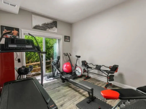 Greenbelt Sanctuary - Hot Tub & Gym