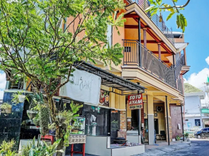 OYO Life 92353 Purnama Syariah Guest House