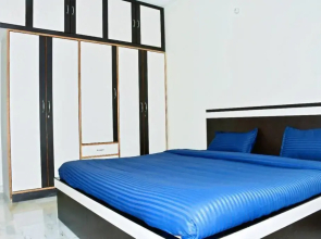 Balaji Homestay - home with free Wi-Fi and parking