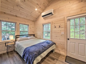 Idyllic Edgecomb Forest Studio w/ Deck & Balcony!