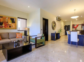 El Faro Condos by Your Best Getaway
