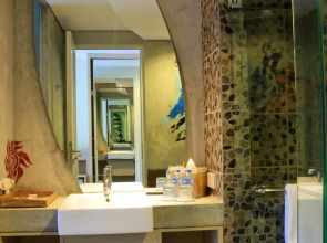 Bliss Surfer Hotel Legian