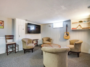 Inviting Minneapolis Vacation Rental w/ Game Room!