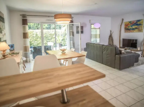 Appartement 90 m2 avec parking terrasse balcons, proche du port et plages