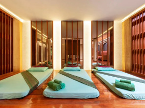 Khaolak Bay Front Resort