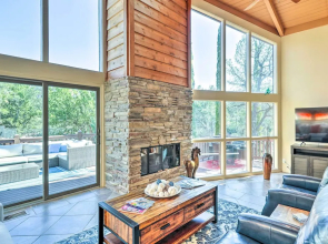 Mountain-view Deck: Bright Sedona Home