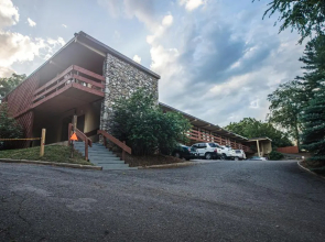 The Mountaineer Inn