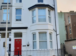 The Bromley Central Holiday Home