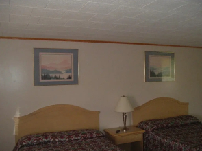 Fels Three Crown Motel