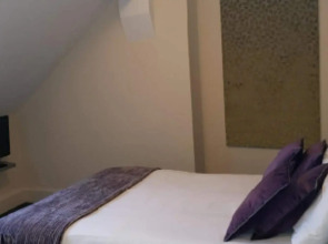 Devonshire House Hotel