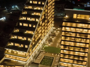 Peravi Suites at the Signature