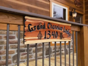 Grand Cherokee Lodge 5 Bedrooms 5 Bathrooms Home